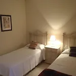 아파트 Luxurioese Mit Sonnenterrasse By Interhome *