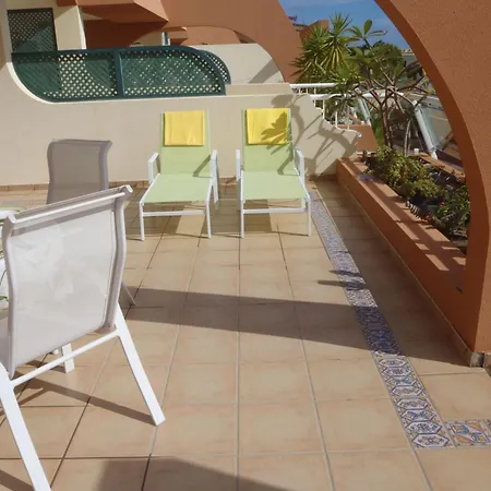 아파트 Luxurioese Mit Sonnenterrasse By Interhome *