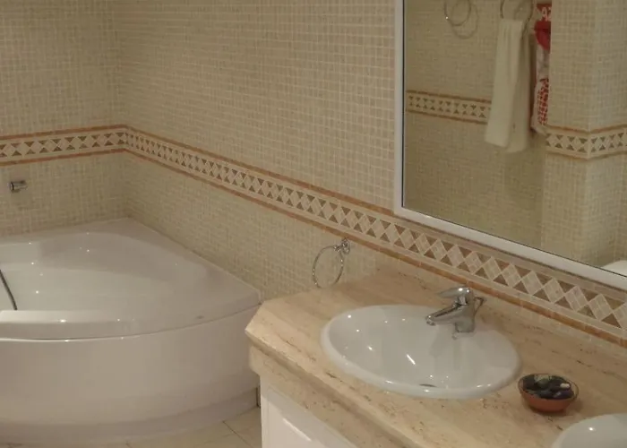 Luxurioese Mit Sonnenterrasse By Interhome *